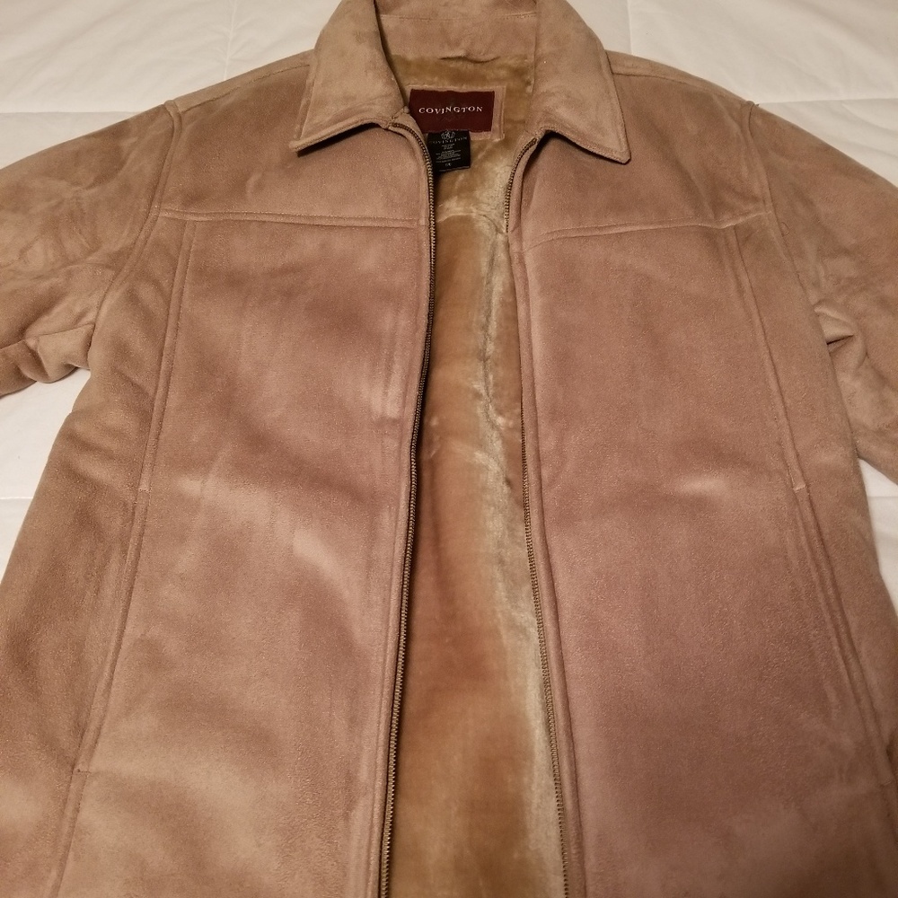 Coat - Picture 7 of 8
